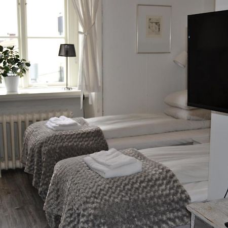 Lilla Hotellet Bed & Breakfast I Alingsas Bagian luar foto