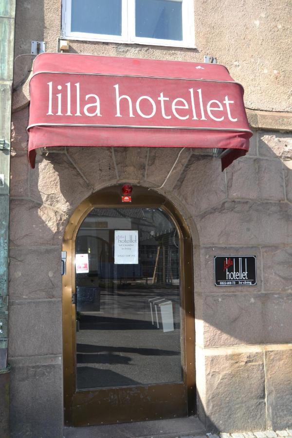 Lilla Hotellet Bed & Breakfast I Alingsas Bagian luar foto