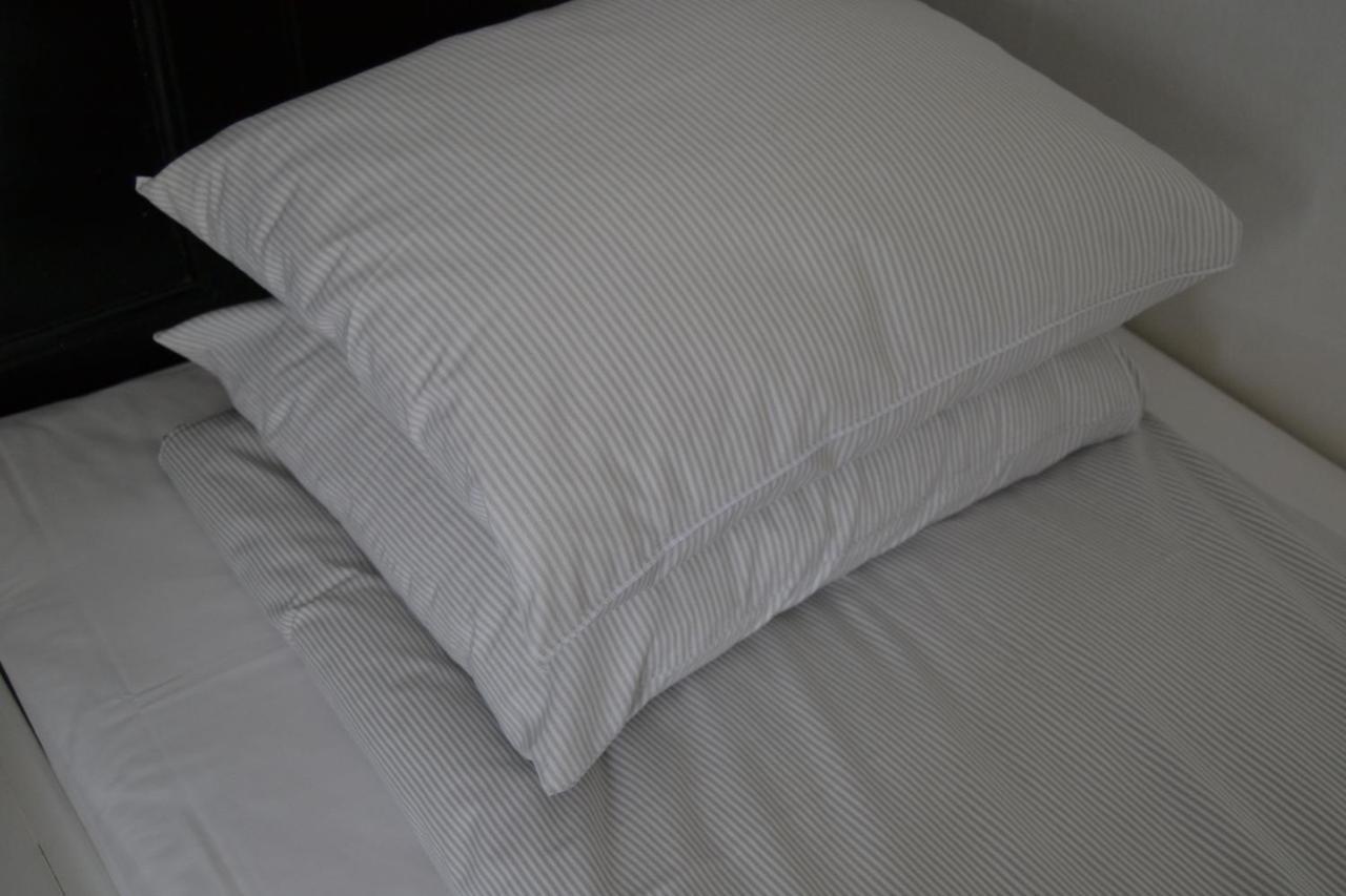 Lilla Hotellet Bed & Breakfast I Alingsas Bagian luar foto