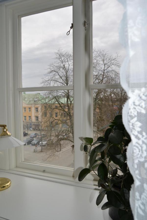 Lilla Hotellet Bed & Breakfast I Alingsas Bagian luar foto