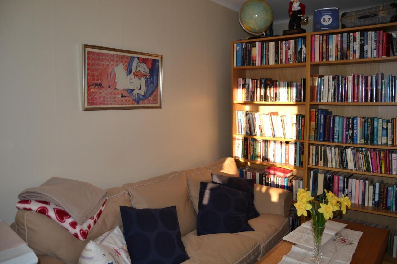 Lilla Hotellet Bed & Breakfast I Alingsas Bagian luar foto