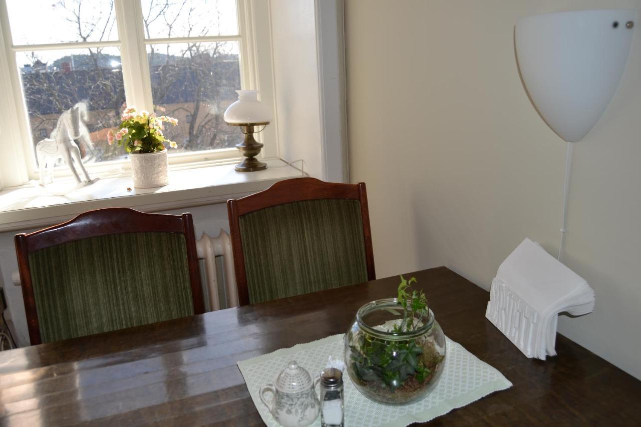 Lilla Hotellet Bed & Breakfast I Alingsas Bagian luar foto
