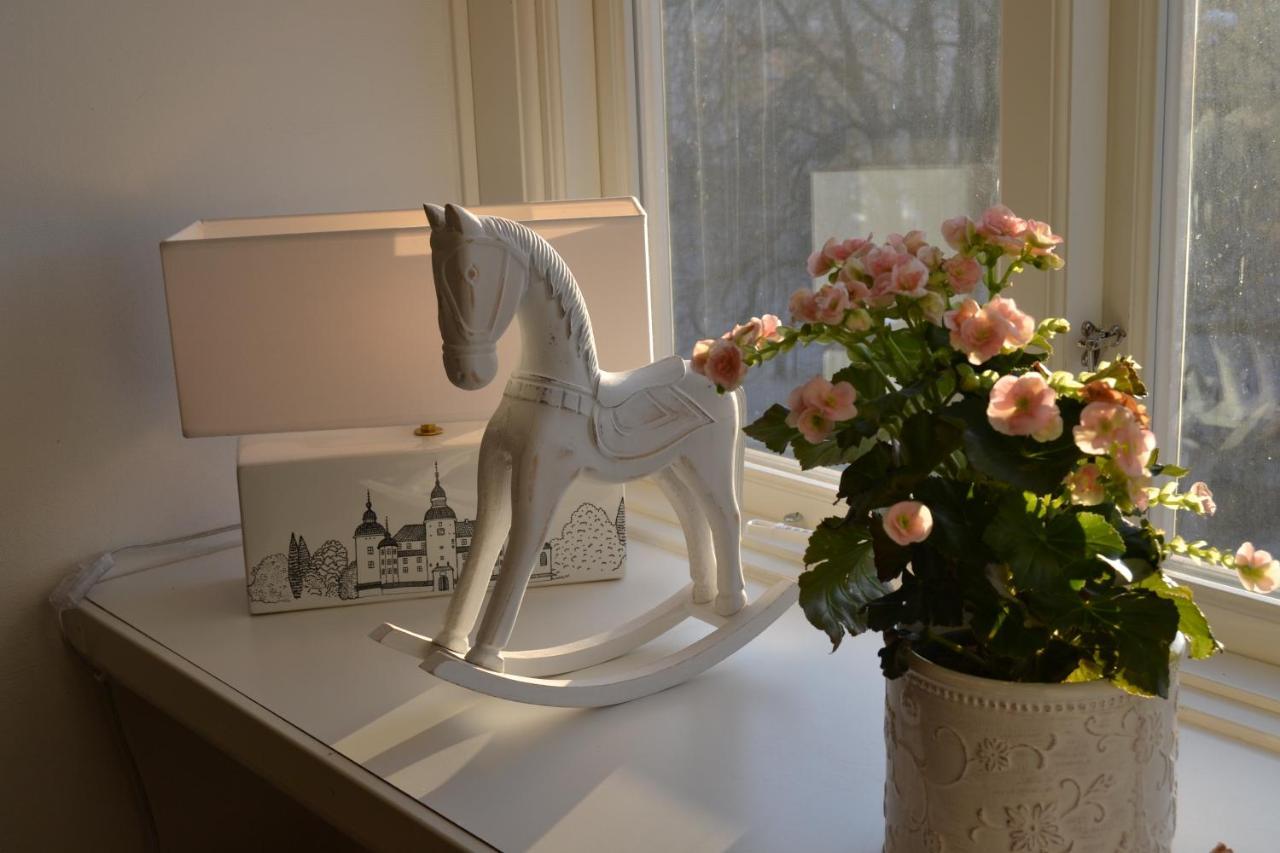 Lilla Hotellet Bed & Breakfast I Alingsas Bagian luar foto